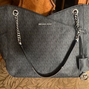 Michael Kors Jet Set Travel Large Chain Shoulder Tote Leather Handbag Purse used